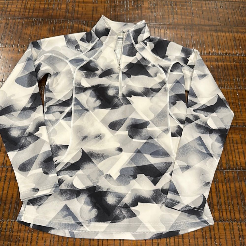Sunice Megan 1/4 zip pullover gray white M fitted outdoor activewear